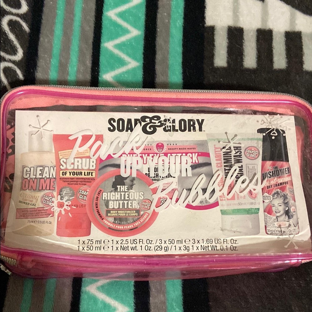 Soap & Glory Pink Bath & Body Set